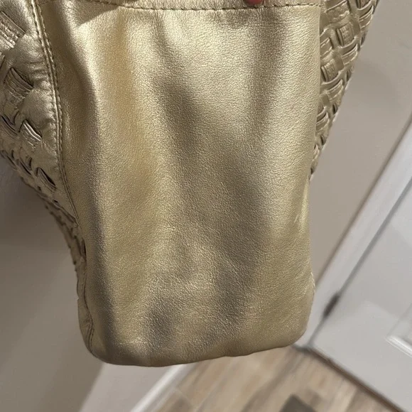 COACH- North South Metallic Woven Leather Gold Leather Shoulder Bag Tote F17099 - Picture 10 of 17